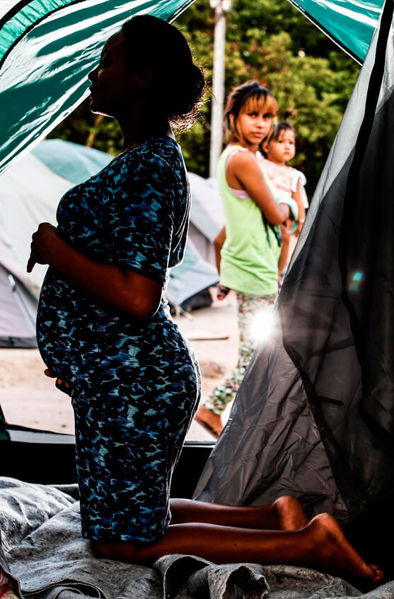 Órfãs de terra Mãe - A saga das mulheres venezuelanas refugiadas no brasil